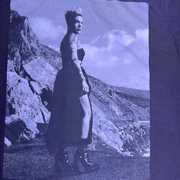 PINK Graphic Print T-Shirt - Picture 2 of 5